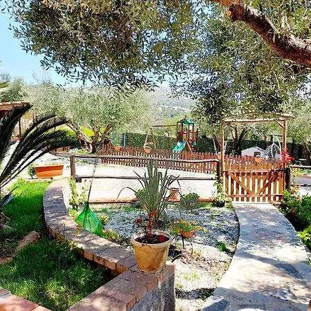 Parco Esmeralda - Family E Breakfast Guest house *